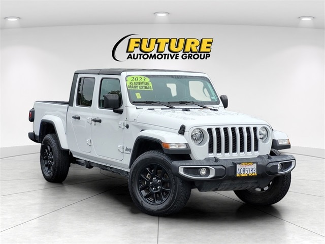 2023 Jeep Gladiator