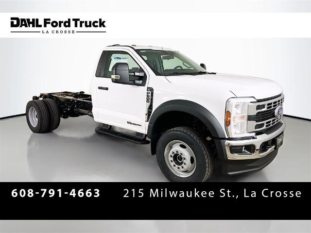 2025 Ford F-600 Super Duty Chassis Cab XL's photo