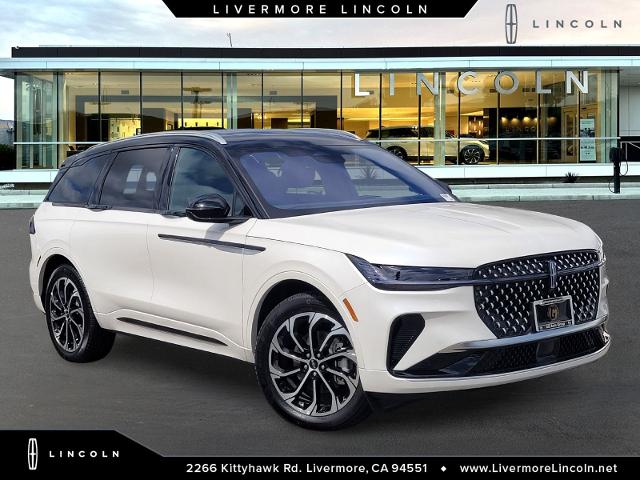 2026 Lincoln Nautilus Reserve AWD's photo