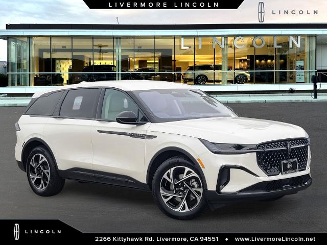 2026 Lincoln Nautilus Premiere AWD's photo
