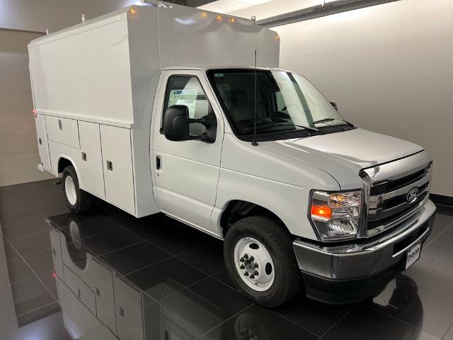 2026 Ford Econoline Cutaway E-350 SRW
