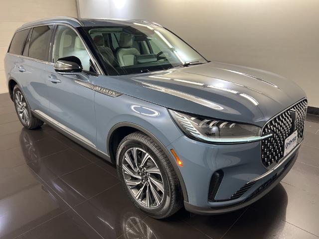 2026 Lincoln Aviator Premiere AWD's photo