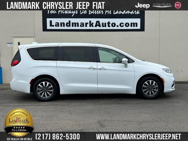 2022 Chrysler Pacifica Hybrid Touring L