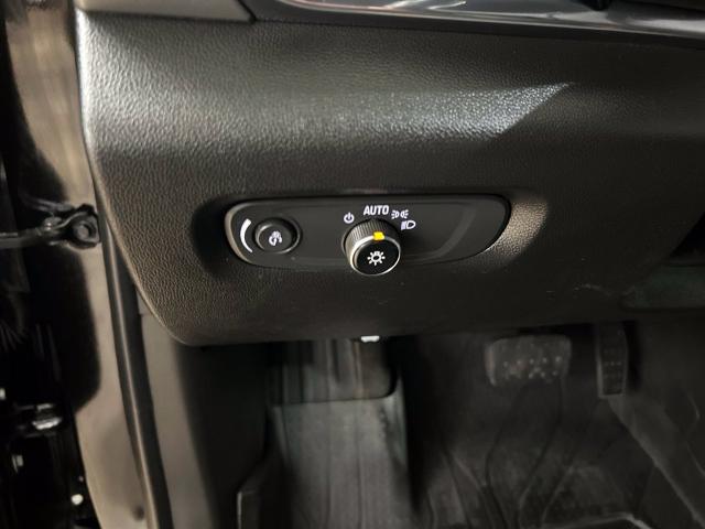 2023 Chevrolet Traverse 1LT - Photo 13