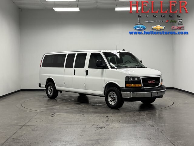 2023 GMC Savana Passenger