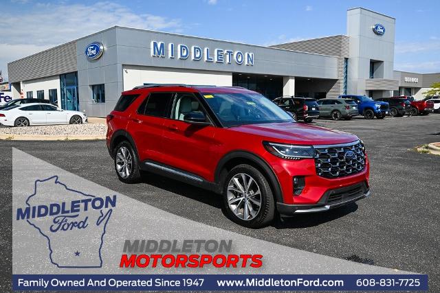2025 Ford Explorer Platinum's photo