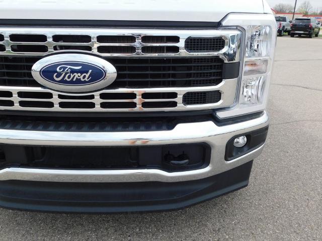 2025 Ford F-350 Super Duty Chassis Cab XL - Photo 45