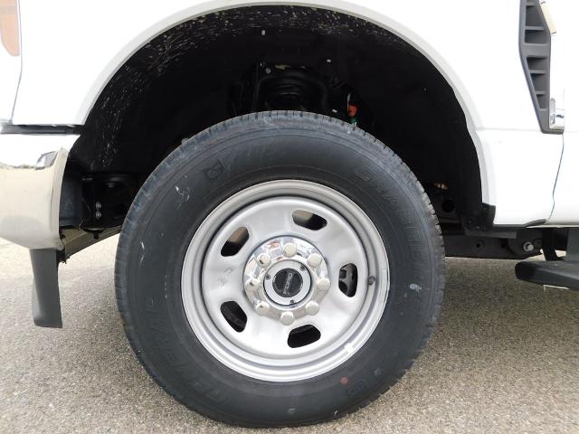 2025 Ford F-350 Super Duty Chassis Cab XL - Photo 46