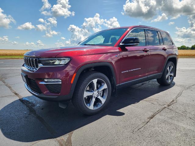 2023 Jeep Grand Cherokee Base