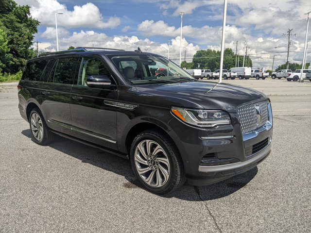 2023 Lincoln Navigator L