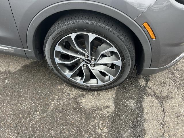 Vehicle Image 30