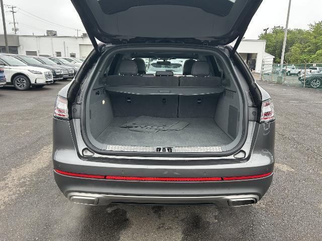 Vehicle Image 32