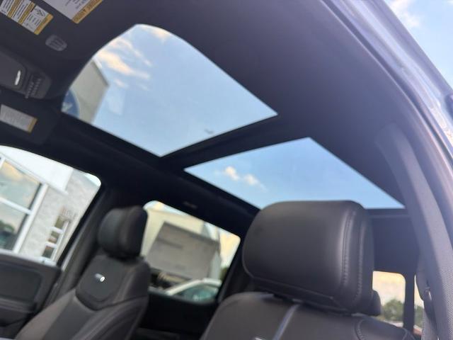New 2027 Glacier Gray Metallic Tri-Coat Ford F-350® Platinum® image 49