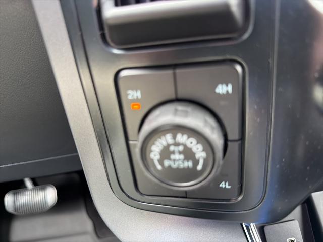 New 2026 Antimatter Blue Metallic Ford XLT image 50