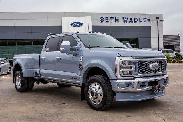 2025 Ford Super Duty F-450 Drw