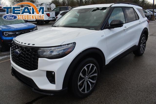 2026 Ford Explorer ST-LINE's photo