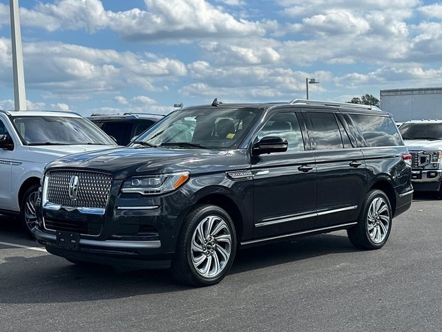 2022 Lincoln Navigator L