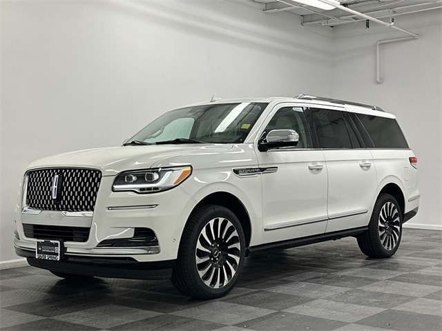 2022 Lincoln Navigator L