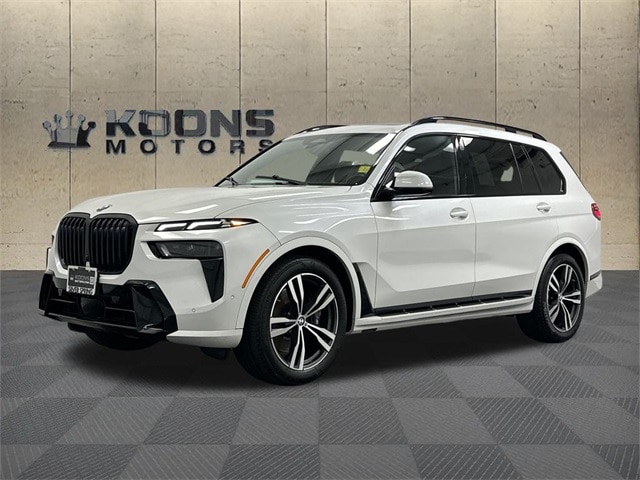 2023 BMW X7