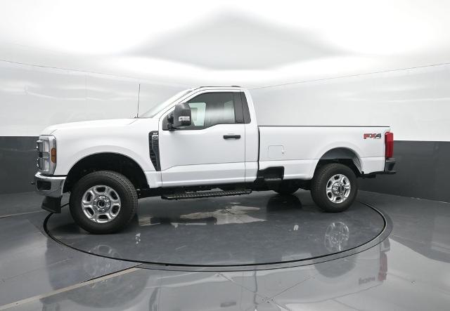 2025 Ford F-350 Super Duty XLT's photo