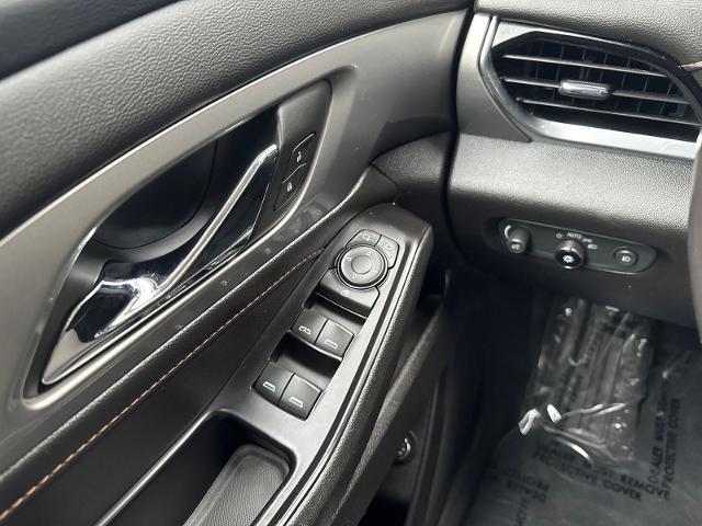Used 2019 Graphite Metallic Chevrolet  image 33