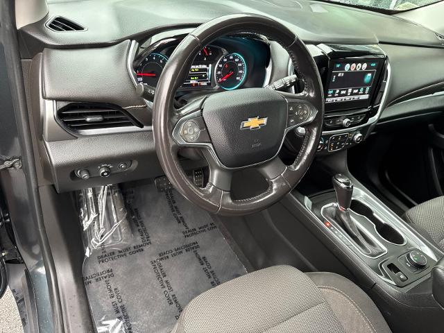 Used 2019 Graphite Metallic Chevrolet  image 9