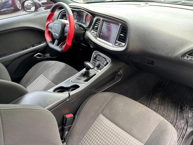 Used 2020 Pitch Black Clearcoat Dodge  image 9
