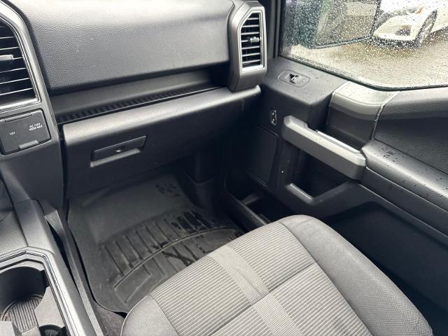 Used 2016 Shadow Black Ford  image 34
