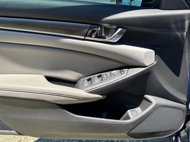 Used 2019 Still Night Pearl Honda  image 21