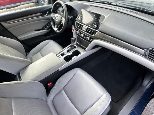 Used 2019 Still Night Pearl Honda  image 28