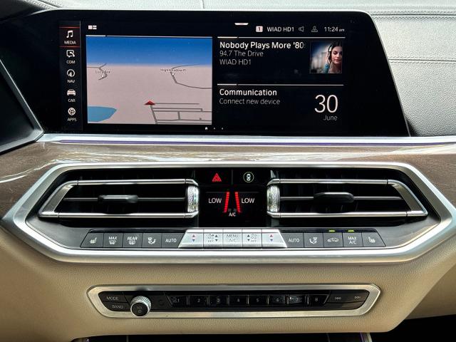Used 2021 Manhattan Green Metallic BMW  image 5