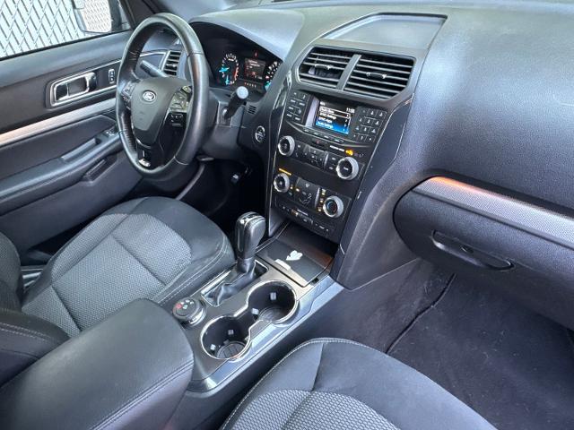 Used 2018 Shadow Black Ford  image 34
