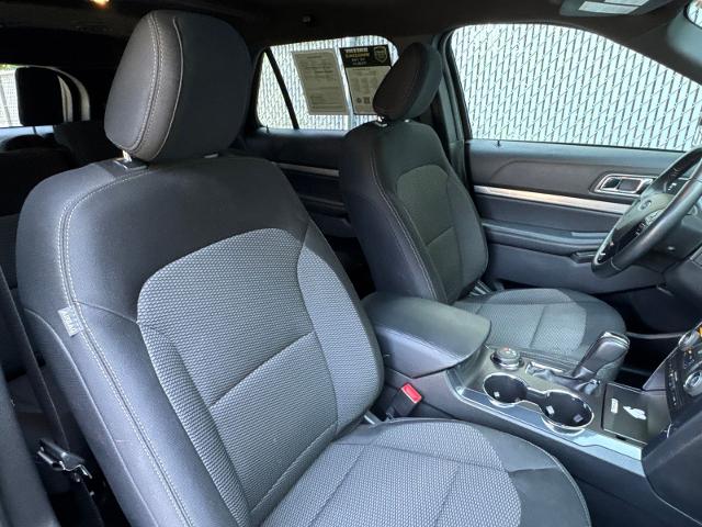 Used 2018 Shadow Black Ford  image 35