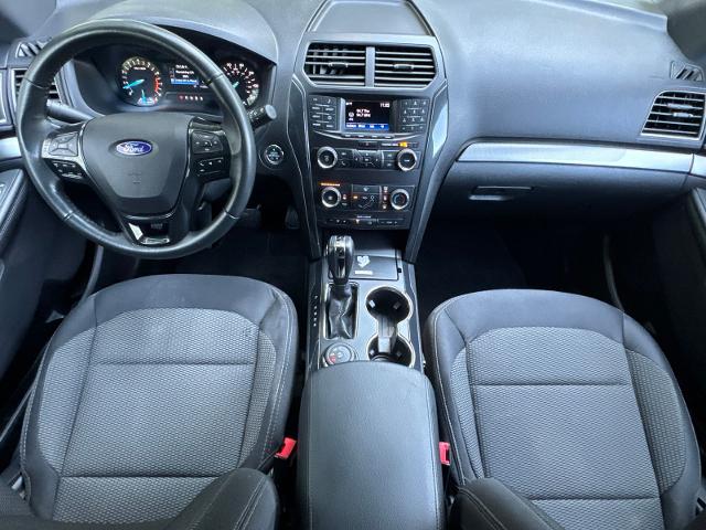 Used 2018 Shadow Black Ford  image 4