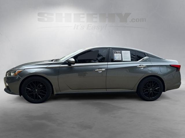 Used 2019 Gun Metallic Nissan  image 14
