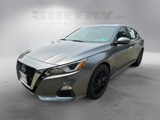 Used 2019 Gun Metallic Nissan  image 15