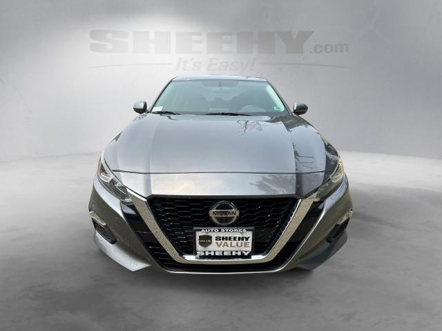 Used 2019 Gun Metallic Nissan  image 16