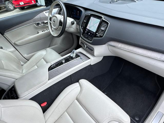 Used 2023 Thunder Gray Metallic Volvo  image 31