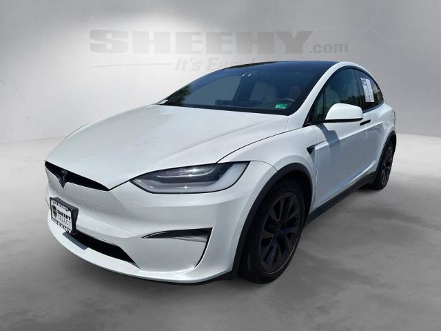 Used 2023 White Tesla  image 17