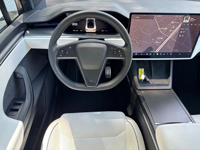 Used 2023 White Tesla  image 19