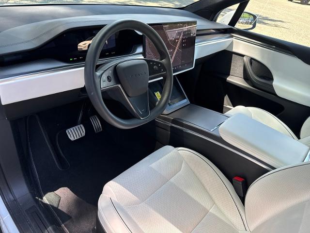Used 2023 White Tesla  image 20