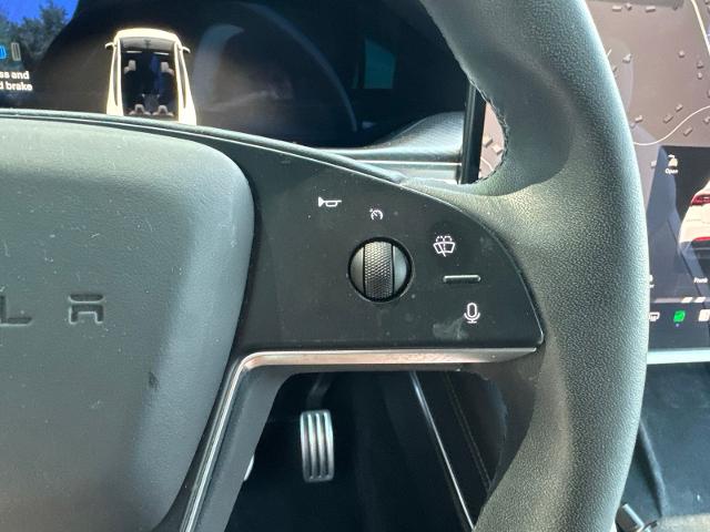 Used 2023 White Tesla  image 22