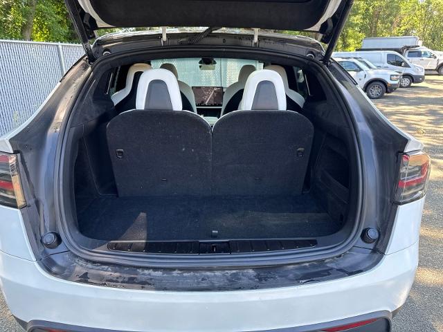 Used 2023 White Tesla  image 27