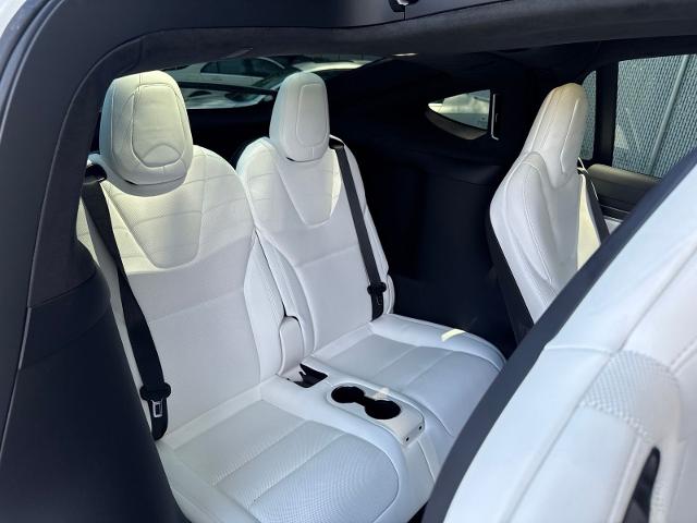 Used 2023 White Tesla  image 39