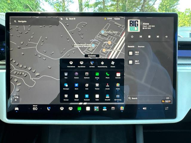 Used 2023 White Tesla  image 5