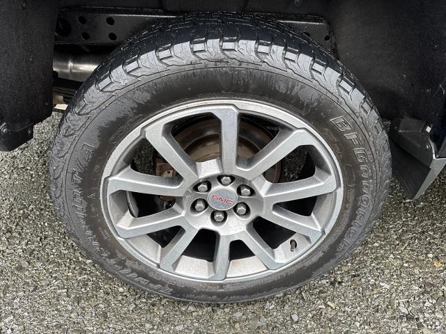 Used 2020 Onyx Black GMC  image 27