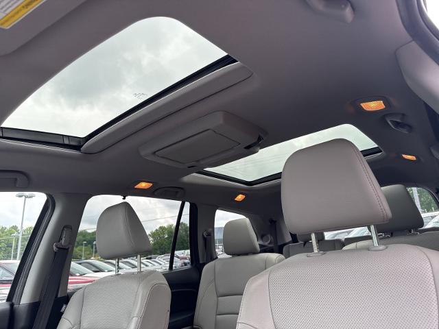 Used 2019 Steel Sapphire Metallic Honda  image 11