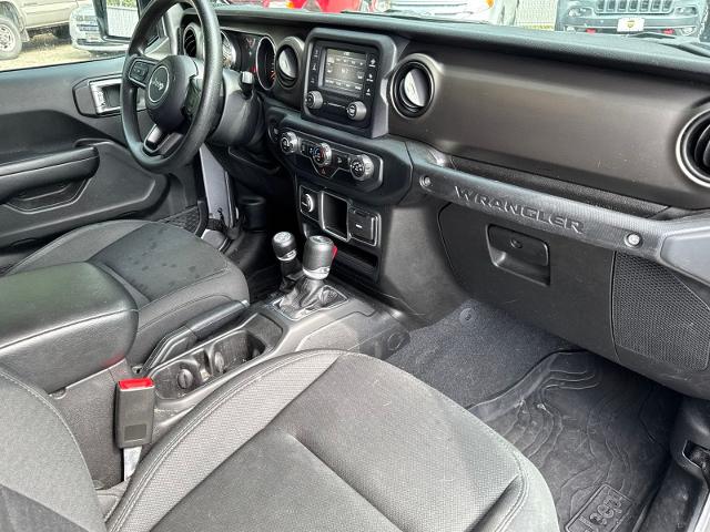 Used 2019 Billet Silver Metallic Jeep  image 20
