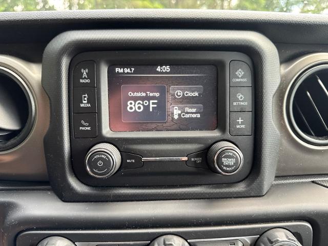 Used 2019 Billet Silver Metallic Jeep  image 24