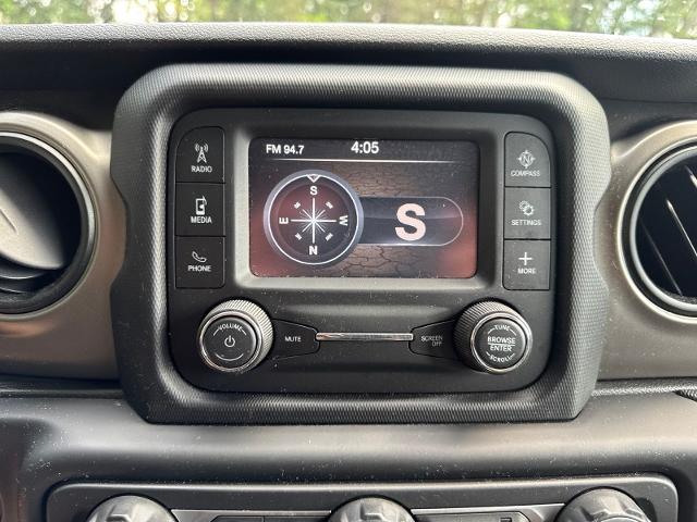 Used 2019 Billet Silver Metallic Jeep  image 4